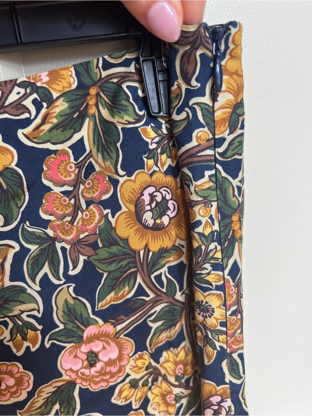 J.McLaughlin Adelyn Silk Blend Floral Midi Skirt size 10 - Picture 6 of 6